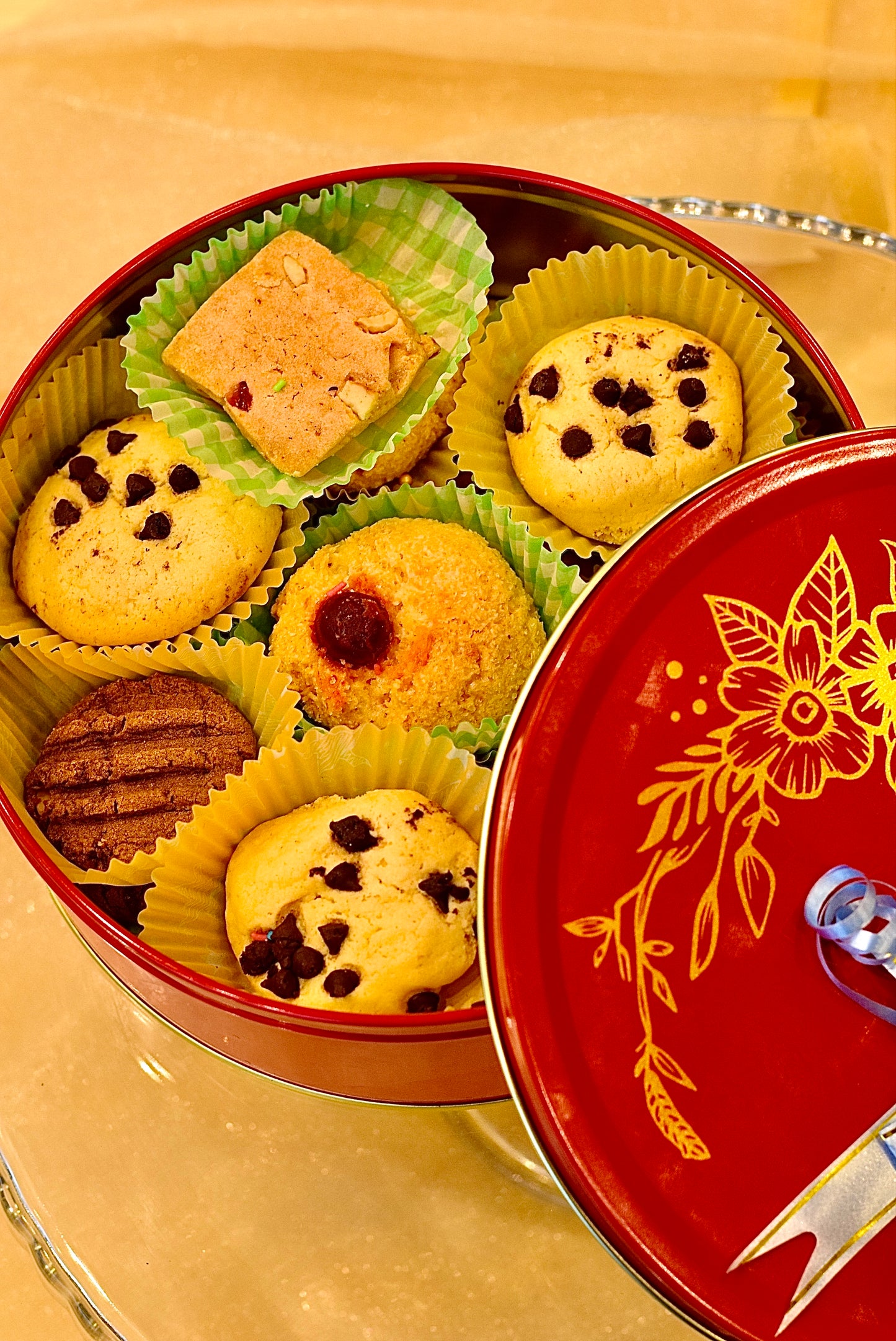 Assorted Cookie Tin – Free Shipping